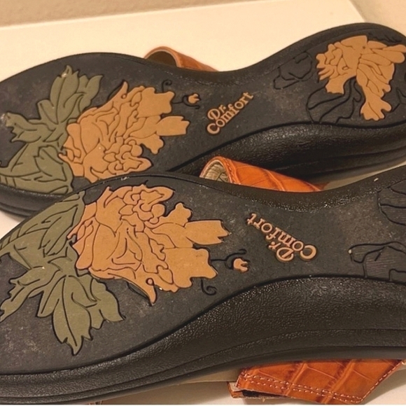 [Dr. Comfort] Womens Brown Sharon Embellished Faux Croc Slip On Sandals Size 7 - Picture 4 of 5